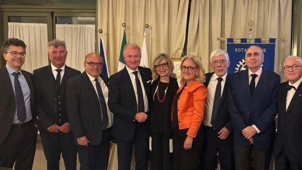 Alcuni dei soci. del Rotary Club Marina di Massa Riviera Apuana del Centenario Alcuni dei soci. del Rotary Club Marina di Massa Riviera Apuana del Centenario
