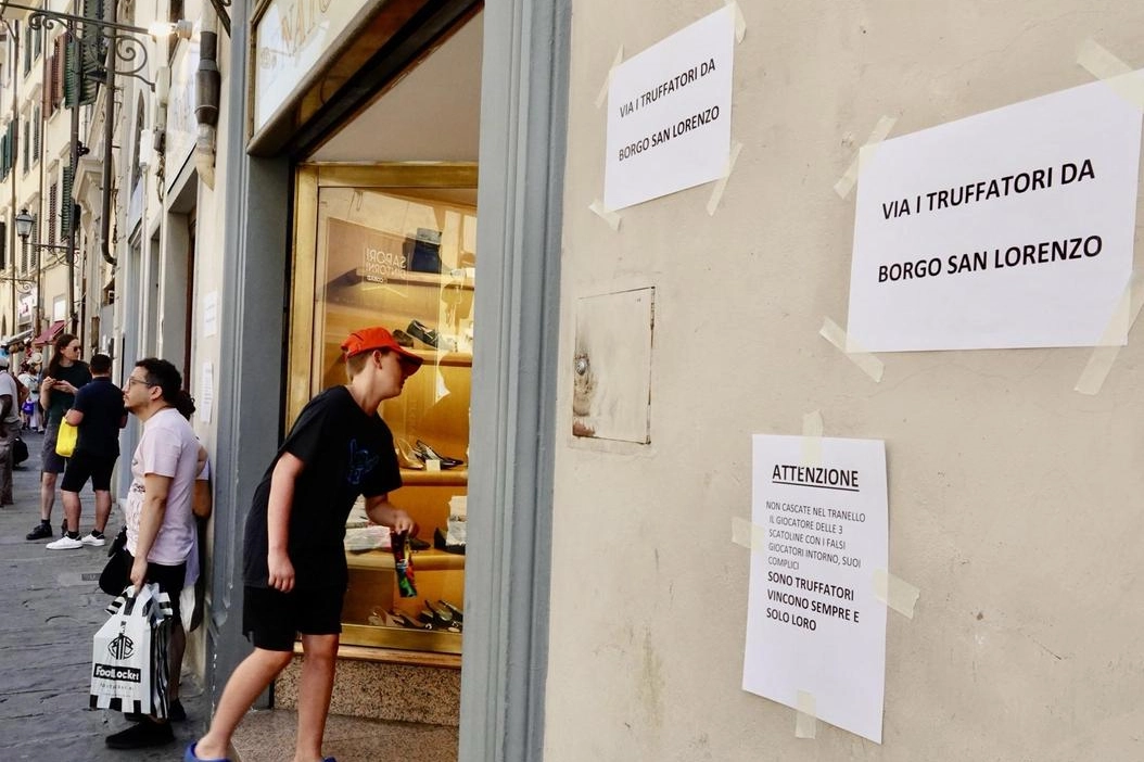 San Lorenzo si ribella. I residenti stampano volantini contro la truffa delle tre carte