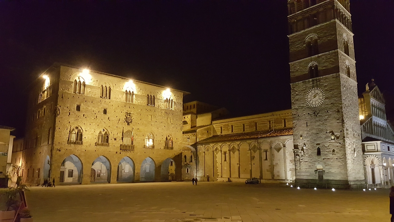 Piazza Duomo Pistoia Piazza Duomo Pistoia