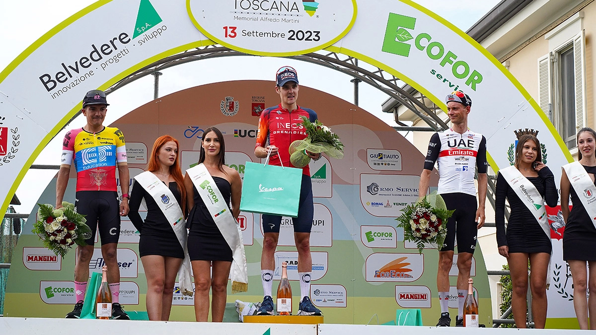 Il podio del Giro della Toscana 2023 vinto da Pavel Sivakov Il podio del Giro della Toscana 2023 vinto da Pavel Sivakov