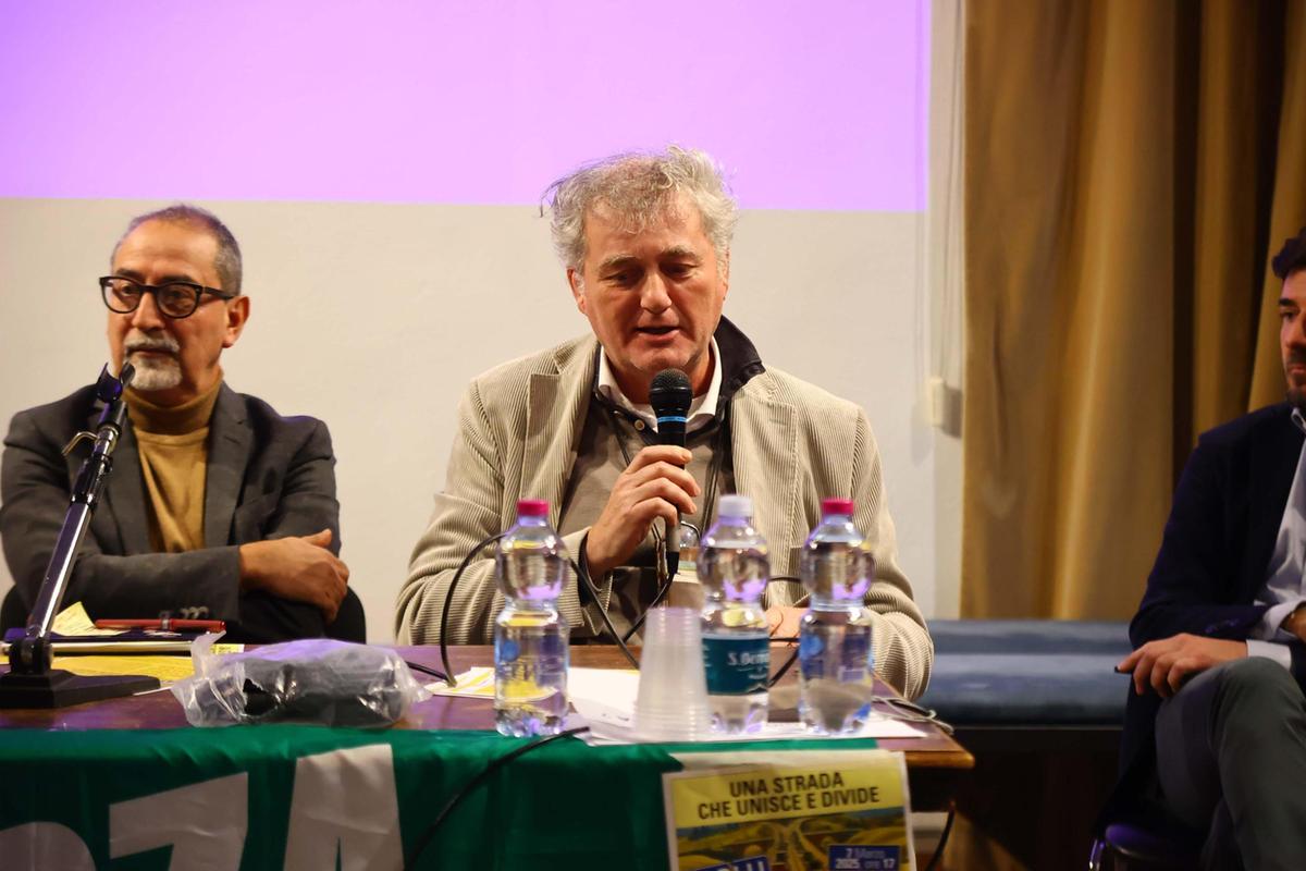 "La casa della Provincia è ancora occupata" "La casa della Provincia è ancora occupata"