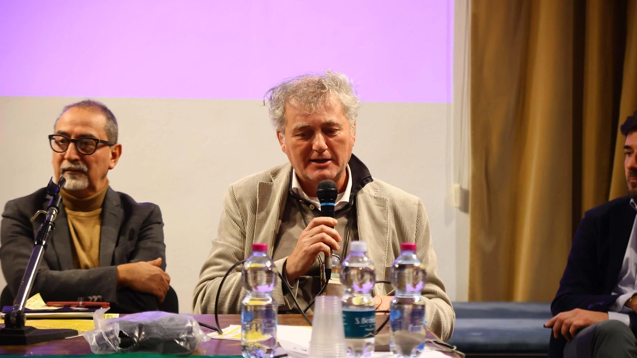 Roberto Sbragia consigliere provinciale di Forza Italia, ha presentato un’interrogazione al presidente della Provincia Roberto Sbragia consigliere provinciale di Forza Italia, ha presentato un’interrogazione al presidente della Provincia