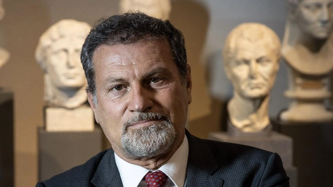 Massimo Osanna è il. d. irettore generale dei Musei italiani del Ministero della Cultura e professore di archeologia classica all’Università di Napoli Federico II Massimo Osanna è il. d. irettore generale dei Musei italiani del Ministero della Cultura e professore di archeologia classica all’Università di Napoli Federico II