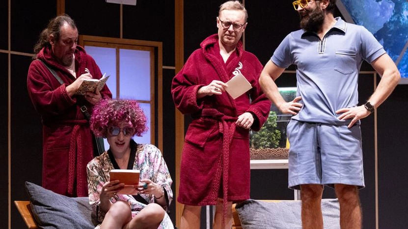 Al teatro di Chiusi domani ’Salveremo il mondo prima dell’alba’ di Gabriele Di Luca, penultimo appuntamento della stagione