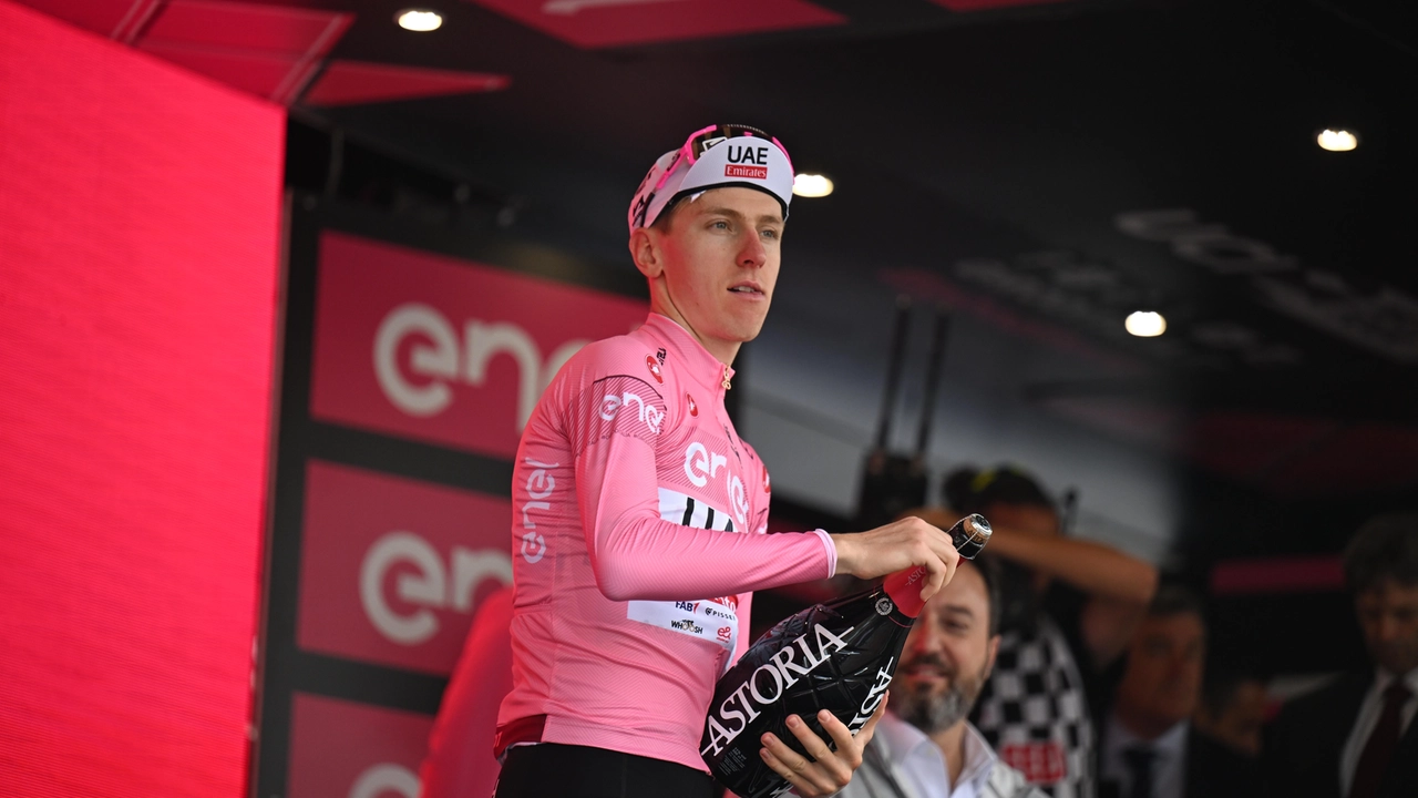 Tadej Pogacar, vincitore del Giro 2024. L'edizione 2025 della corsa rosa vedrà l'arrivo di tappa a Pisa per la cronometro Lucca Pisa di martedì 20 maggio Tadej Pogacar, vincitore del Giro 2024. L'edizione 2025 della corsa rosa vedrà l'arrivo di tappa a Pisa per la cronometro Lucca Pisa di martedì 20 maggio