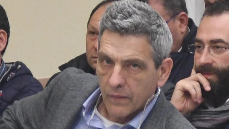 Dopo la nomina di Fabrizio Volpi (nella foto) a Retiambiente, il consigliere comunale di opposizione Simone Caffaz attacca. Immediata la... Dopo la nomina di Fabrizio Volpi (nella foto) a Retiambiente, il consigliere comunale di opposizione Simone Caffaz attacca. Immediata la...