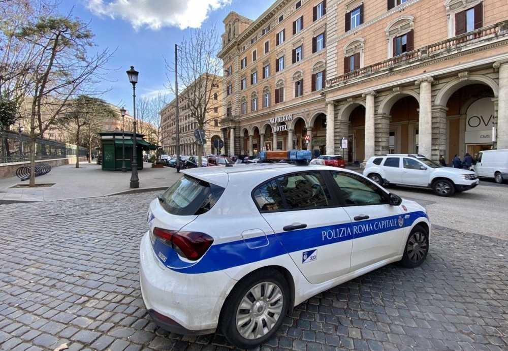 bici rubata in centro in tre ore la polizia locale la trova e denuncia un 32enne