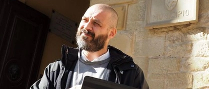“Immobili abbandonati, la ex scuola di Battifolle condannata al degrado”