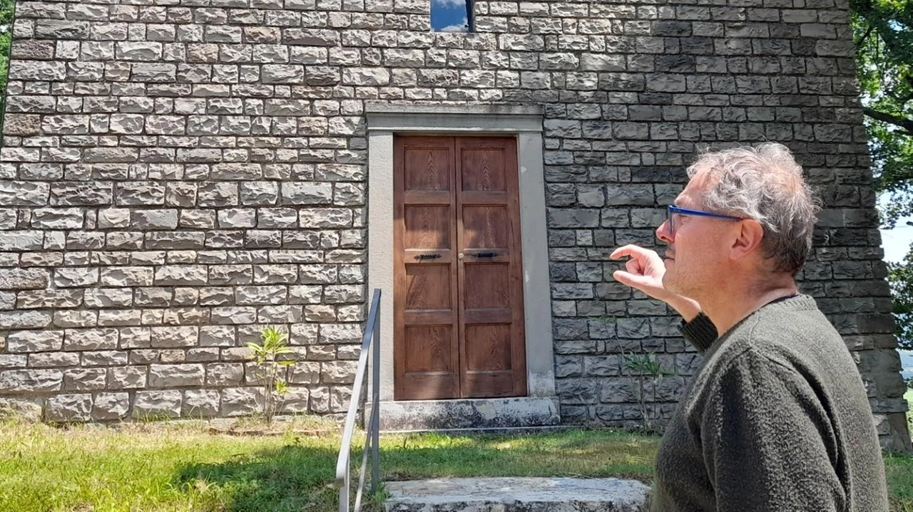 La struttura restituita ai fedeli grazie al lavoro della Caritas interparrocchiale . Stasera alle 20.45 appuntamento al Sacro Cuore con la processione mariana. .