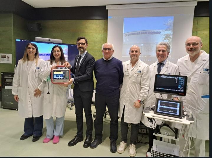 san donato calcit dona pannelli colorati alla radiologia e nuovi dispositivi per la terapia intensiva da Lanazione.it san donato calcit dona pannelli colorati alla radiologia e nuovi dispositivi per la terapia intensiva