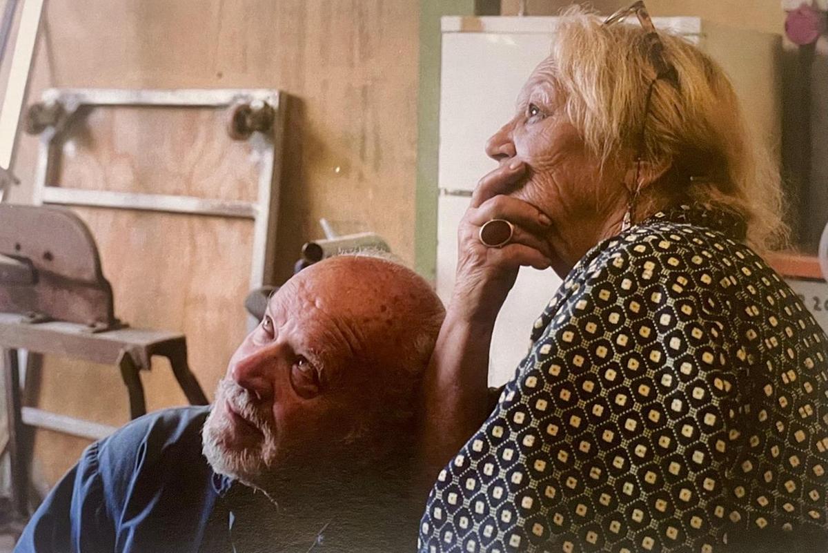 https://www.lanazione.it/image-service/view/acePublic/alias/contentid/N2QyZTlkMDQtZTZiZC00/0/alla-ricerca-della-bellezza-che-salva-clara-e-giuseppe-larte-insieme.jpeg?f=1.90:1&w=1200