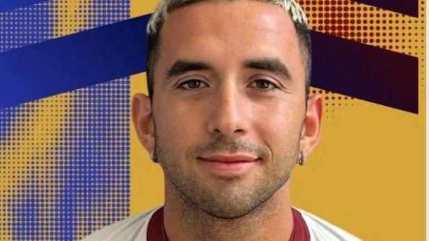 Continuano i movimenti fra difesa e attacco delle squadre versiliesi in Serie D. Intanto in Eccellenza il Viareggio ha ufficializzato il centrocampista Apolloni.