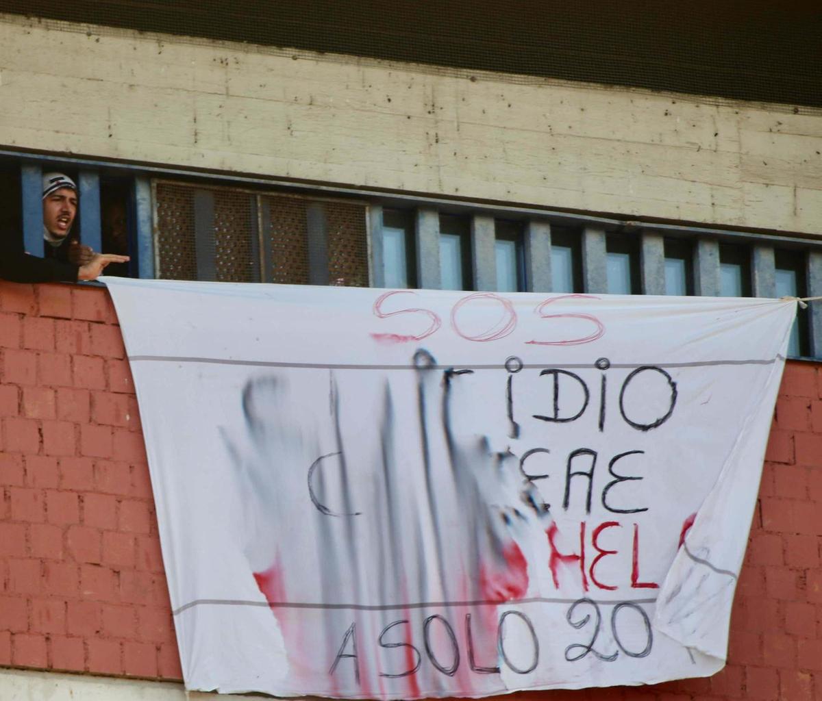 sollicciano la tragedia di elena aperta un8217inchiesta sul suicidio carcere ormai abbandonato