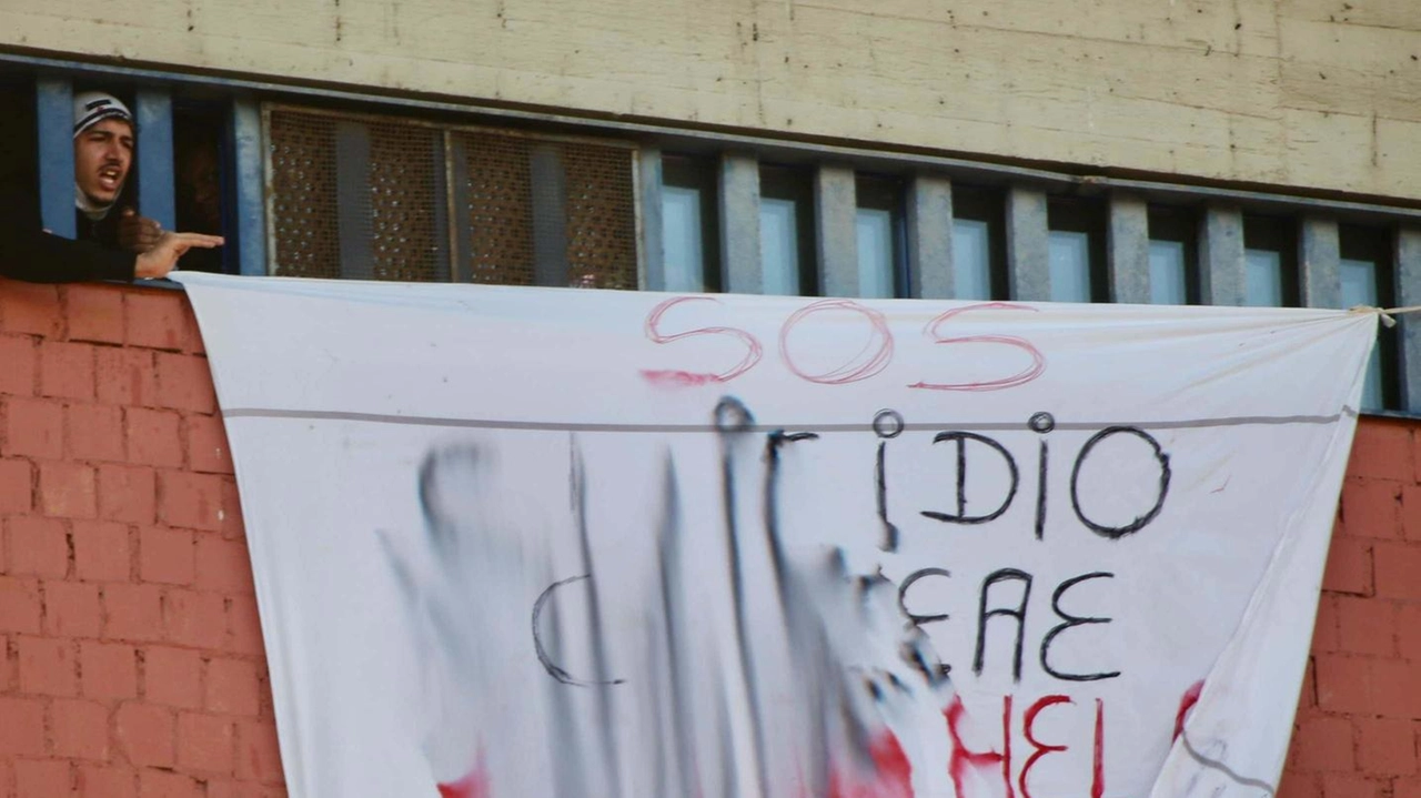 La situazione a Sollicciano è al limite,. i sindacati chiedono aiuto alla politica La situazione a Sollicciano è al limite,. i sindacati chiedono aiuto alla politica