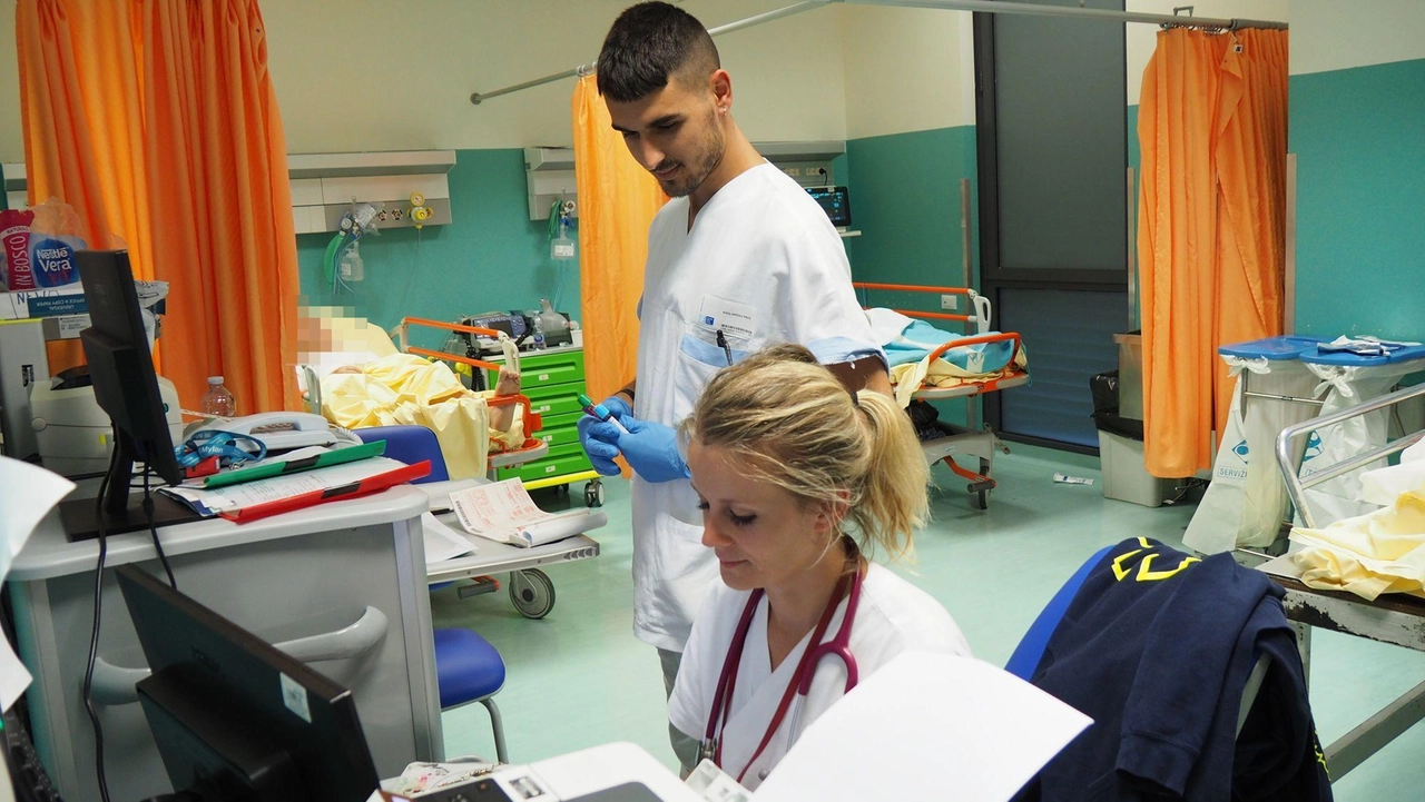Il pronto soccorso, come gli altri italiani, sotto pressione per l’affluenza di casi minori Il pronto soccorso, come gli altri italiani, sotto pressione per l’affluenza di casi minori