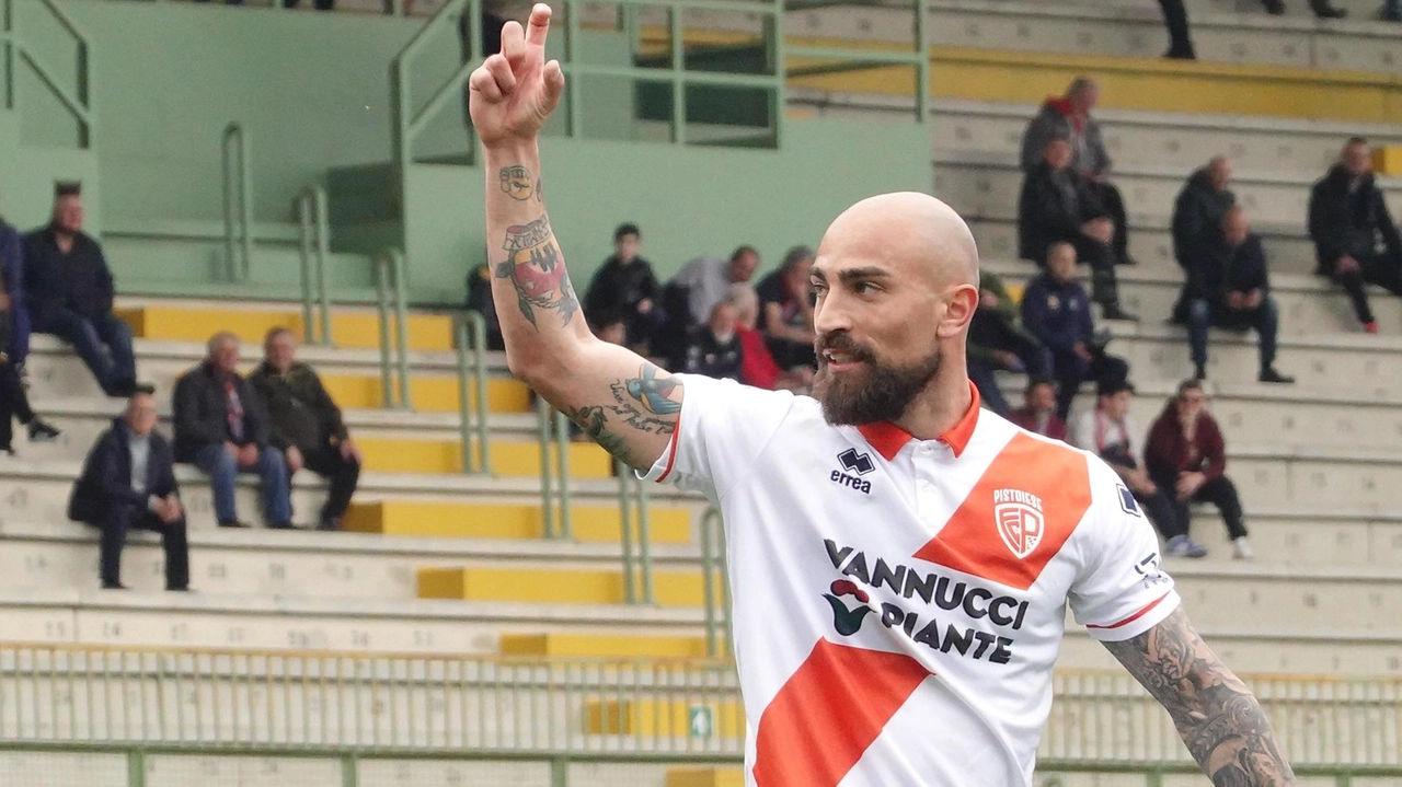 Simone Simeri, autore del gol vittoria contro l’Imolese (Acerboni/fotoCastellani) Simone Simeri, autore del gol vittoria contro l’Imolese (Acerboni/fotoCastellani)