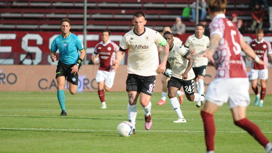 Lucchese sconfitta dall'Arezzo: play-out sempre più vicini