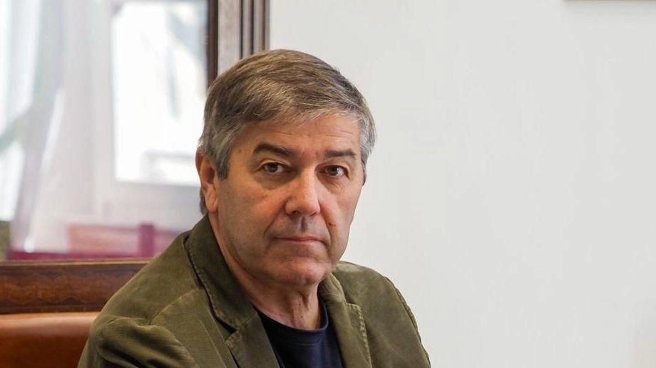Il sindaco Bruno Murzi anticipa l’intenzione di riproporre le 40 aperture serali durante la stagione estiva negli stabilimenti balneari Il sindaco Bruno Murzi anticipa l’intenzione di riproporre le 40 aperture serali durante la stagione estiva negli stabilimenti balneari