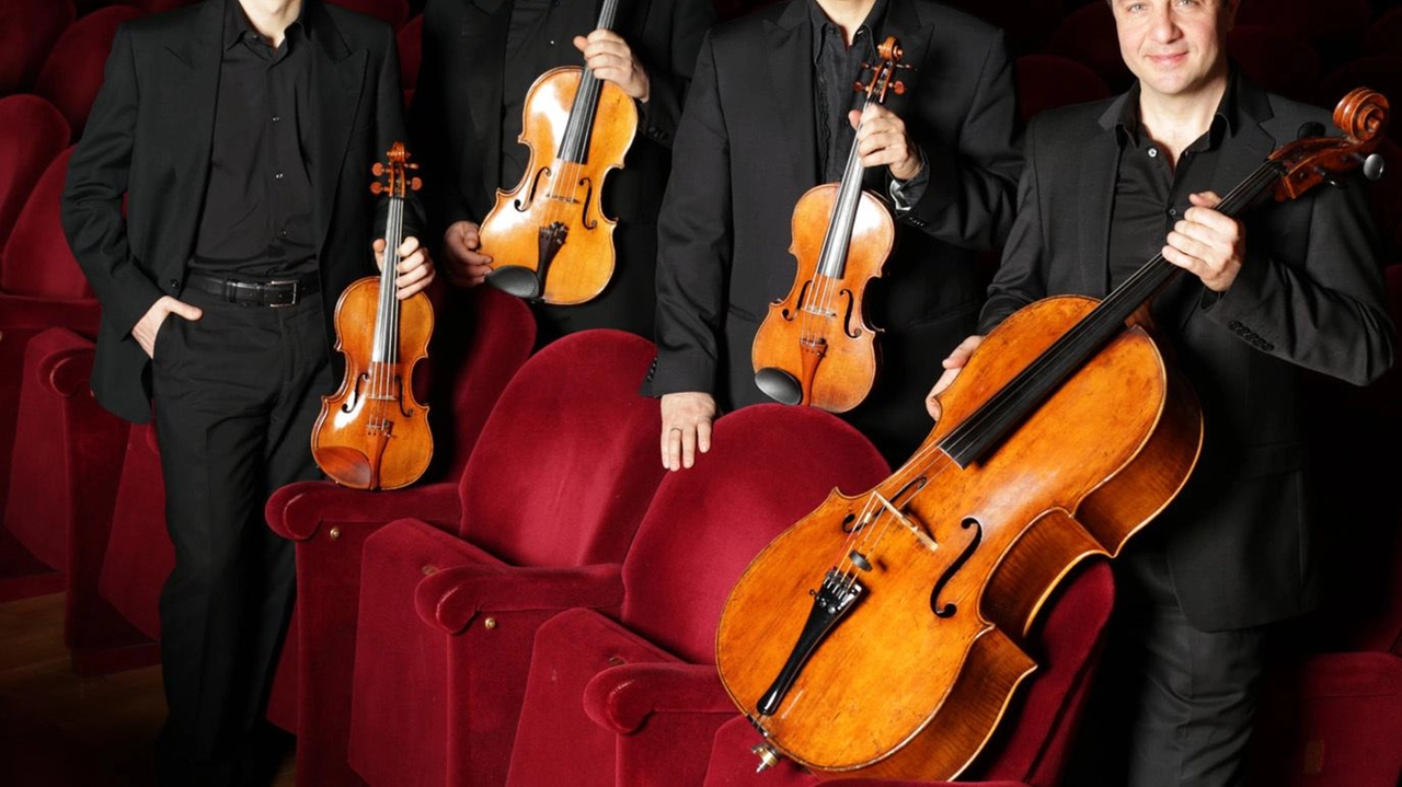 Francesco Manara e Daniele Pascoletti ai violini, Simonide Braconi alla viola e Massimo Polidori al violoncello Francesco Manara e Daniele Pascoletti ai violini, Simonide Braconi alla viola e Massimo Polidori al violoncello