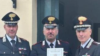 Ha lasciato un segno profondo nella comunità fivizzanese il maresciallo maggiore Antonello Panzanelli che oggi, dopo 38 anni di... Ha lasciato un segno profondo nella comunità fivizzanese il maresciallo maggiore Antonello Panzanelli che oggi, dopo 38 anni di...