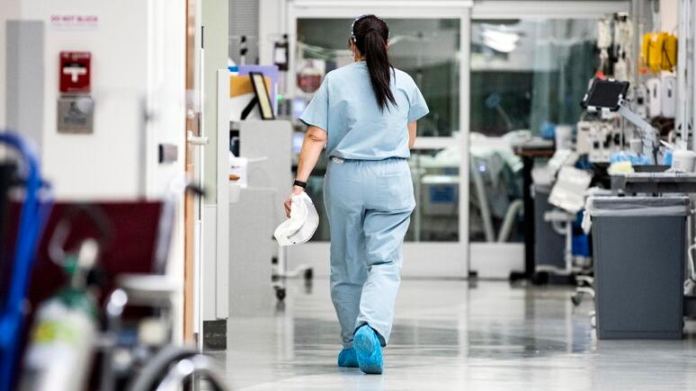Allarme carenza infermieri, la denuncia: “Più aggressioni in corsia”