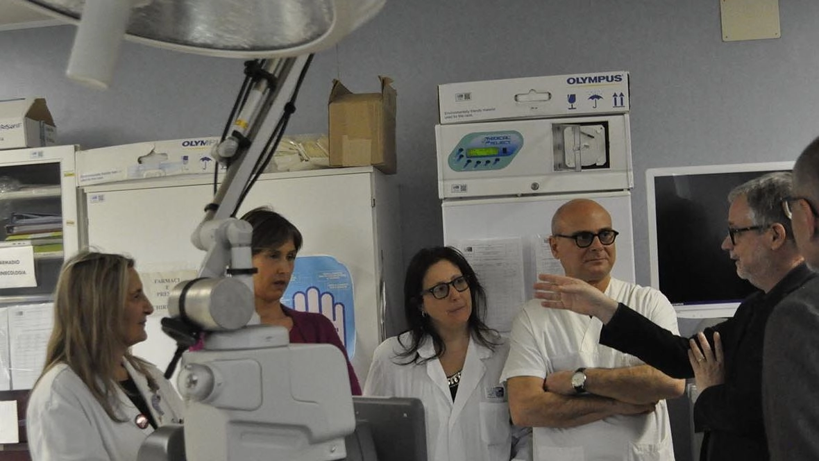 All’ospedale di Campostaggia è arrivato il laser multidisciplinare a CO2, utile sia in ambito ginecologico sia in quello dermatologico