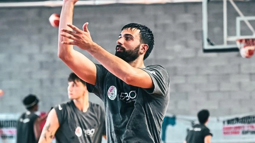 Si dice che troppe personalità forti in uno spogliatoio possano alla lunga rappresentare un rischio. Filippo Rossi fa sicuramente parte... Si dice che troppe personalità forti in uno spogliatoio possano alla lunga rappresentare un rischio. Filippo Rossi fa sicuramente parte...