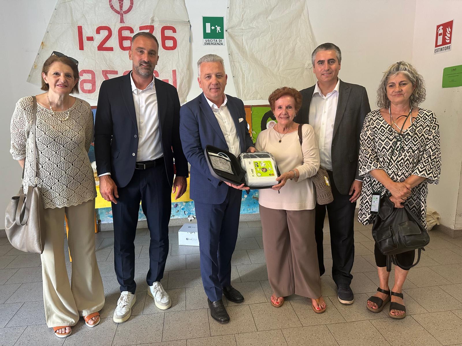 Consegnato il nuovo defibrillatore al Centro Asso