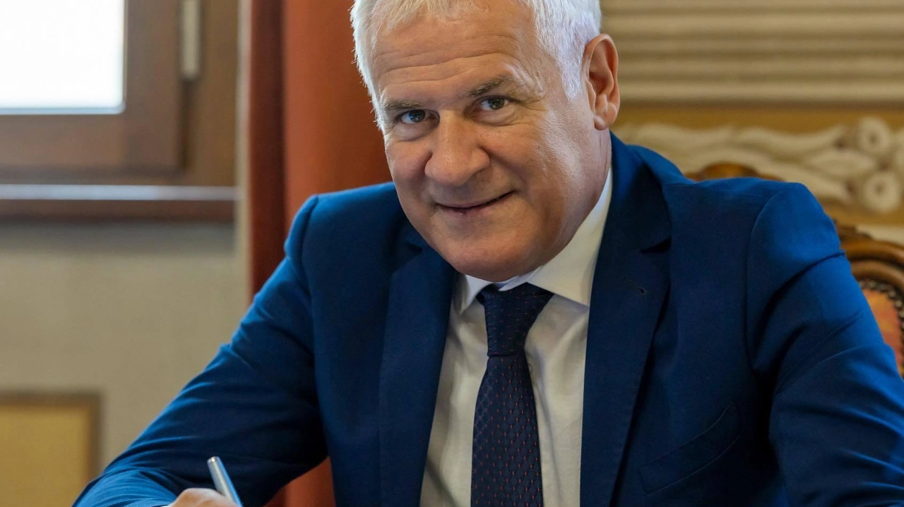 Il sindaco di Camaiore Marcello Pierucci Il sindaco di Camaiore Marcello Pierucci