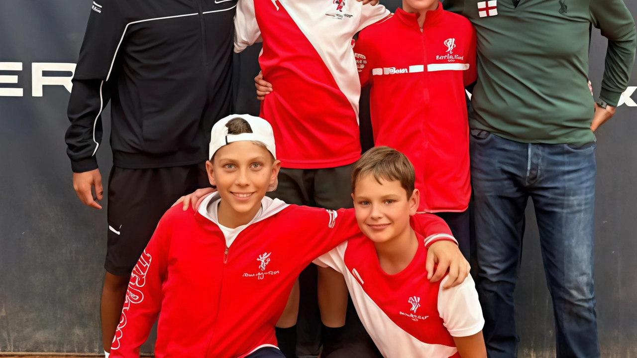 Il Tennis Club Perugia sfiora il tricolore alle finali nazionali Under 12 maschili a Grosseto, arrendendosi al Ct Barletta solo al match tie break del doppio di spareggio. Il Tennis Club Perugia sfiora il tricolore alle finali nazionali Under 12 maschili a Grosseto, arrendendosi al Ct Barletta solo al match tie break del doppio di spareggio.