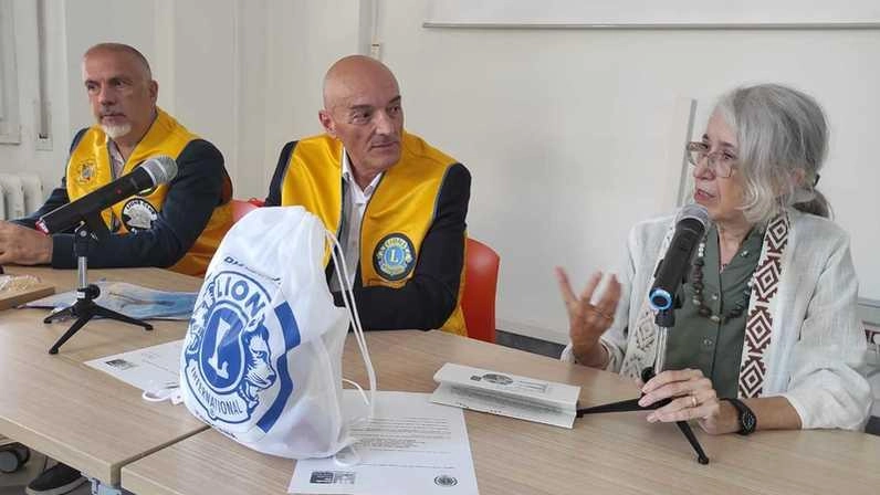 Presentati i kit Lions con beni di prima necessità per vittime di violenza Presentati i kit Lions con beni di prima necessità per vittime di violenza