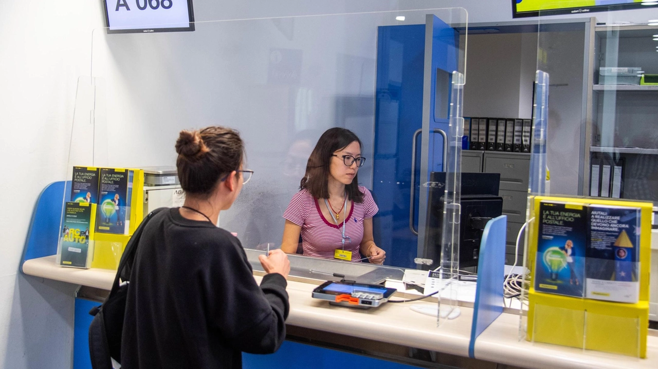 Poste Italiane comunica che in tutti i 84 Uffici Postali della provincia di Siena le pensioni del mese di novembre... Poste Italiane comunica che in tutti i 84 Uffici Postali della provincia di Siena le pensioni del mese di novembre...