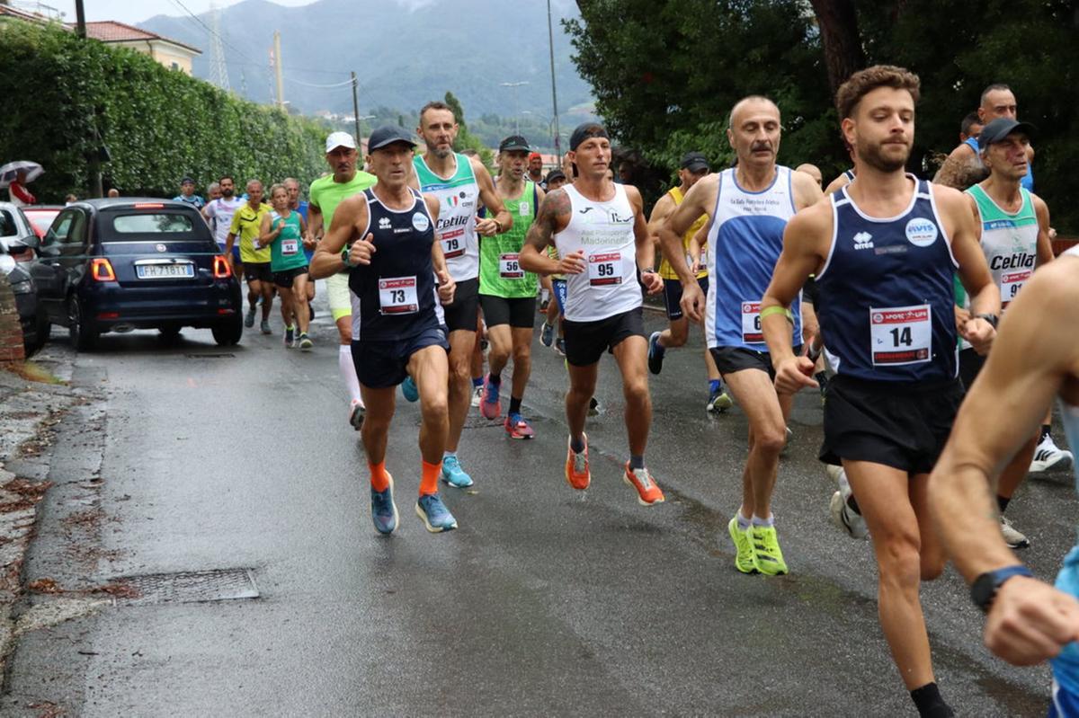 Scalata alla Fortezza di Sarzanello, le foto e la classifica