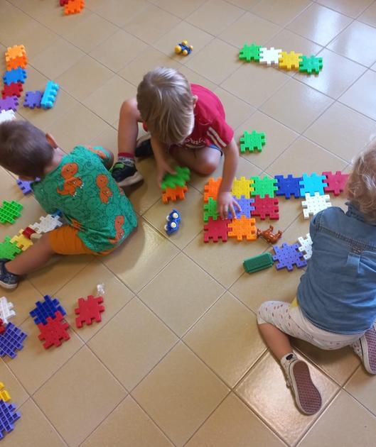 gli asili nido traslocano dai prefabbricati alla sede ex omni