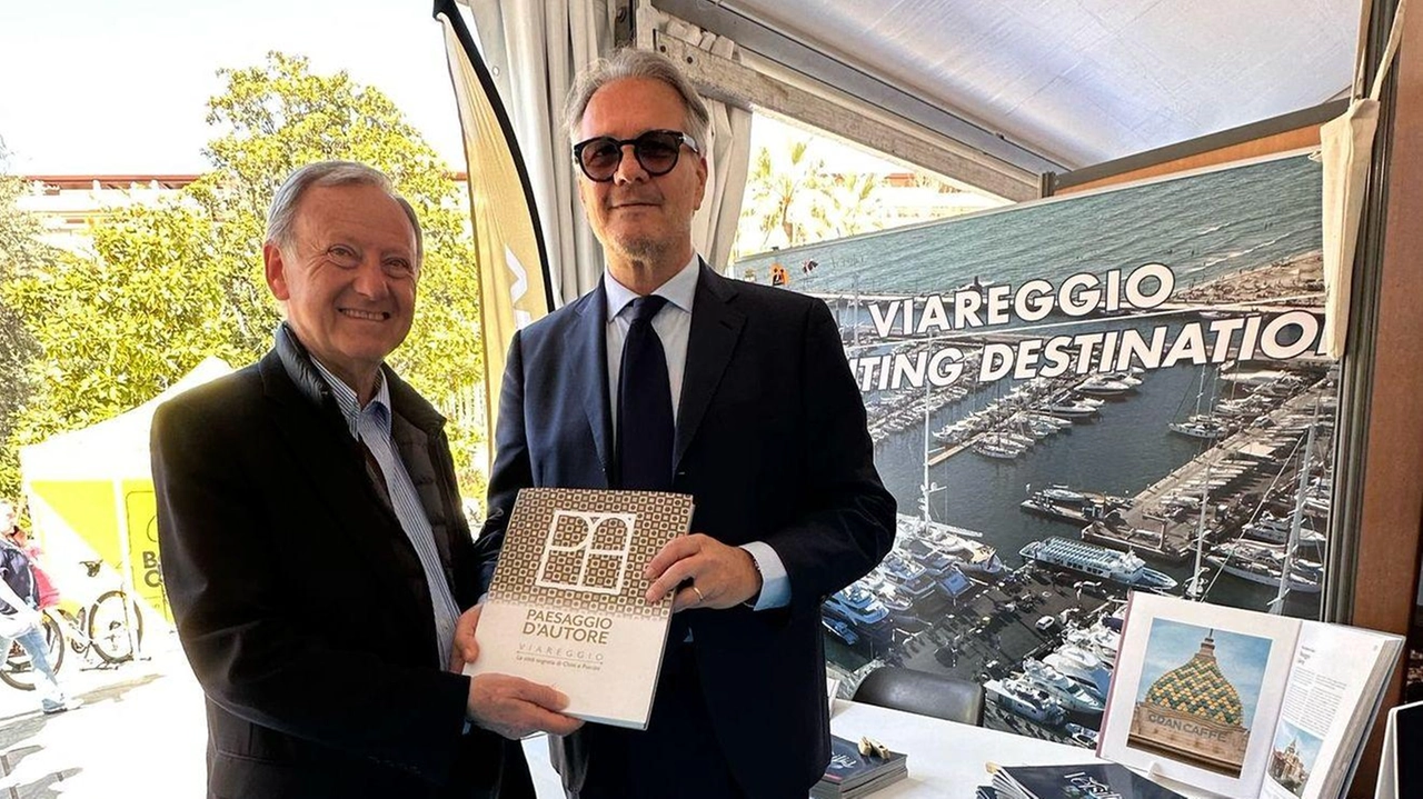 L’assessore al turismo Alessandro Meciani presente alla fiera «iD Week End» che si tiene dal 28 al 30 marzo in Place Masséna nel cuore di Nizza
