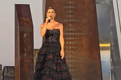 Michelle Hunziker sul palco (Da Instagram)