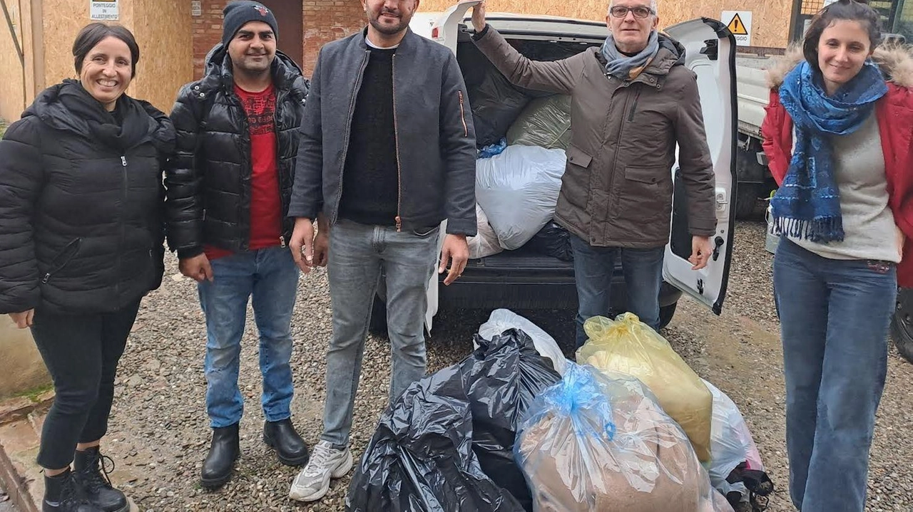 Un gesto di solidarietà da parte dell’Azienda Regionale per il Diritto allo Studio della Toscana che ha fornito alla Caritas... Un gesto di solidarietà da parte dell’Azienda Regionale per il Diritto allo Studio della Toscana che ha fornito alla Caritas...