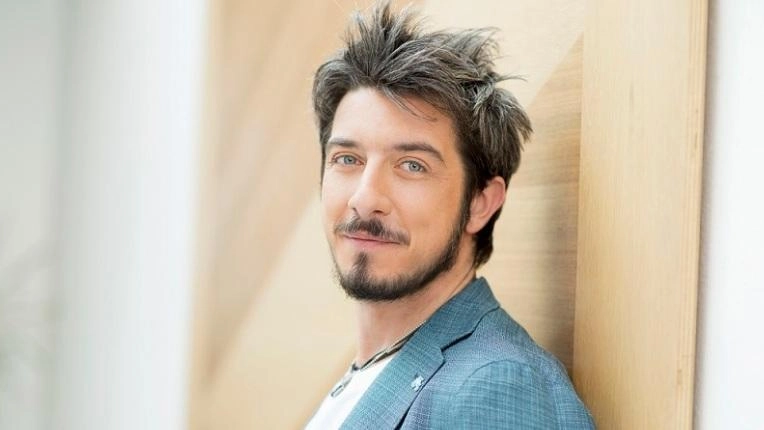 L’attore comico livornese Paolo Ruffini protagonista della manifestazione premiata da tanti concorrenti e da una grande affluenza di pubblico L’attore comico livornese Paolo Ruffini protagonista della manifestazione premiata da tanti concorrenti e da una grande affluenza di pubblico