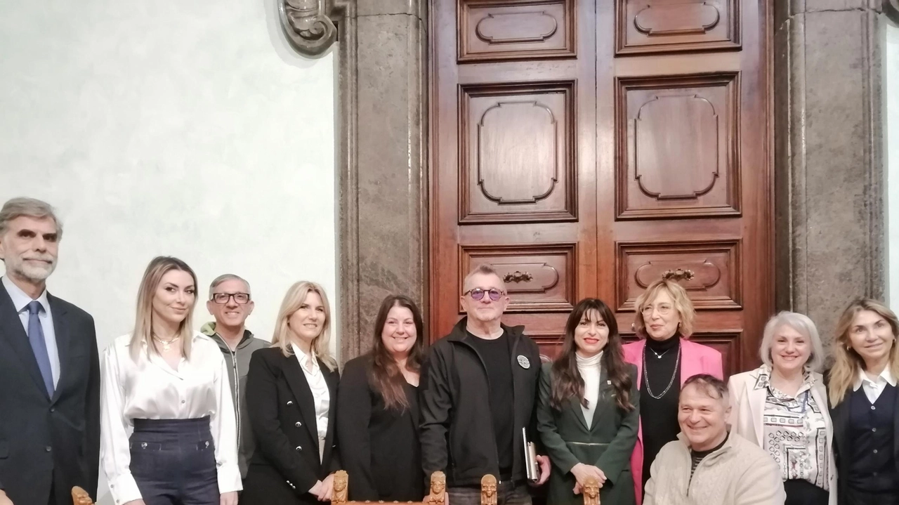 Musica e grandi ospiti per l’evento di San Silvestro in piazza San Domenico. "Promozione integrata del territorio" con Rai e Regione Musica e grandi ospiti per l’evento di San Silvestro in piazza San Domenico. "Promozione integrata del territorio" con Rai e Regione
