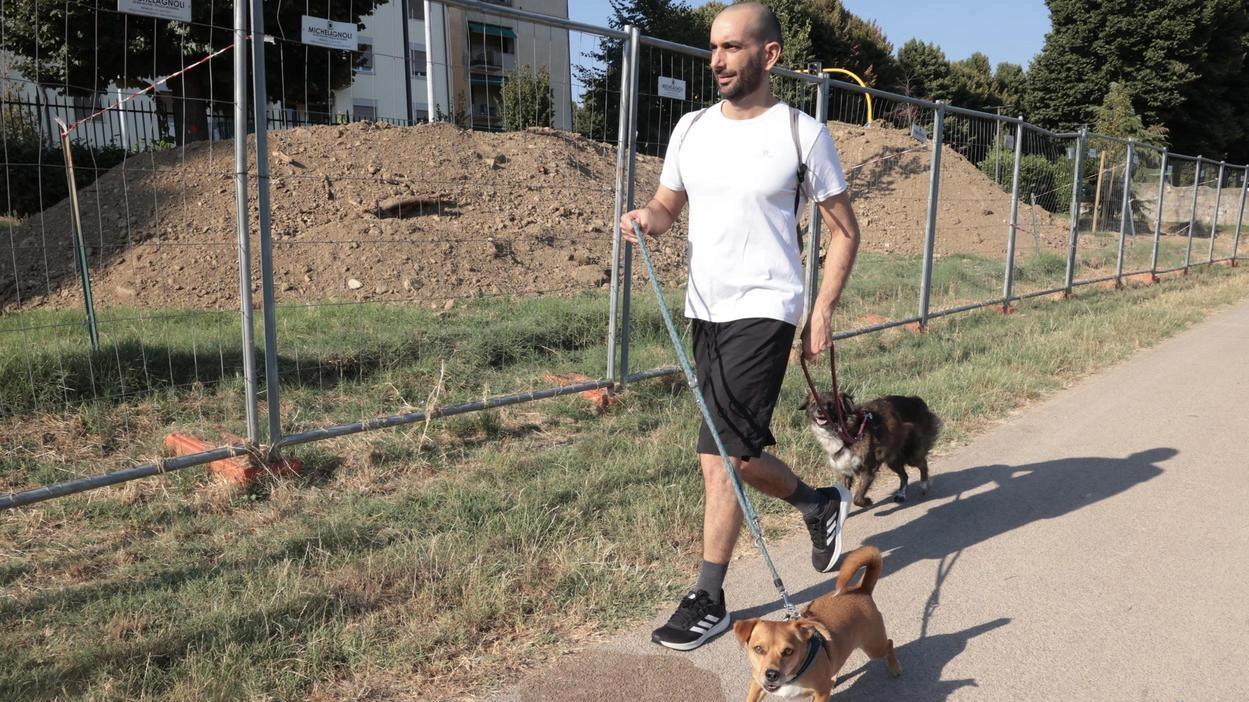 Nasce una pista da skate, l’area tennis trasferita al posto del bocciodromo. L’assessore Giorgio aspetta le osservazioni per portare il piano in giunta. Nasce una pista da skate, l’area tennis trasferita al posto del bocciodromo. L’assessore Giorgio aspetta le osservazioni per portare il piano in giunta.