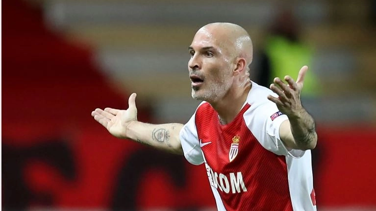 Andrea Raggi ai tempi in cui giocava nel Monaco, Ligue 1 francese Andrea Raggi ai tempi in cui giocava nel Monaco, Ligue 1 francese