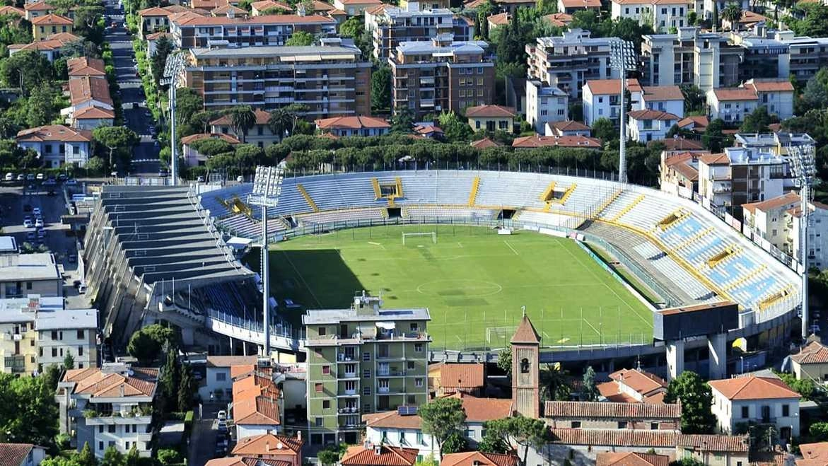 L’Arena Garibaldi dall’alto nello scatto di Piero Frassi, il «fotografo volante» L’Arena Garibaldi dall’alto nello scatto di Piero Frassi, il «fotografo volante»
