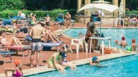 Torna uno degli appuntamenti più attesi dai fiorentini e dai numerosi turisti che giungono in città: la riapertura della piscina... Torna uno degli appuntamenti più attesi dai fiorentini e dai numerosi turisti che giungono in città: la riapertura della piscina...
