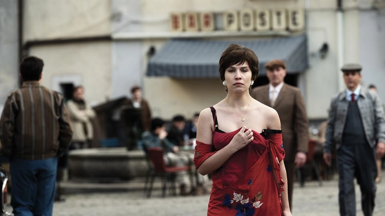 Il trailer ufficiale svela i protagonisti: l’attrice Francesca Olia nei panni di Barbara Locci, prima vittima Il trailer ufficiale svela i protagonisti: l’attrice Francesca Olia nei panni di Barbara Locci, prima vittima