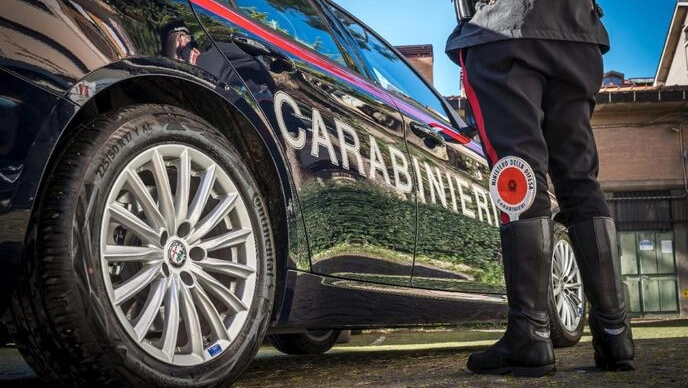 Evade dagli arresti domiciliari, l'uomo è stato rintracciato dai carabinieri (Foto di repertorio)
