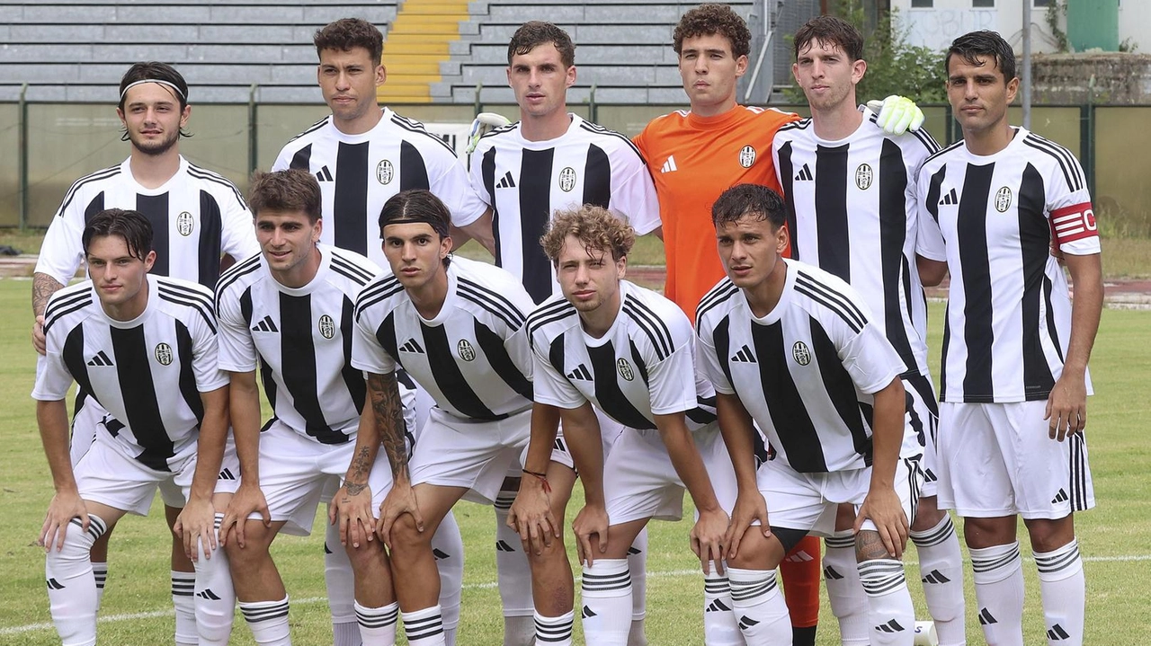 Sarà il Tau Altopascio a bagnare l’esordio in campionato della Robur. Un avversario di tutto rispetto che dopo aver fatto... Sarà il Tau Altopascio a bagnare l’esordio in campionato della Robur. Un avversario di tutto rispetto che dopo aver fatto...