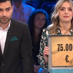 Affari Tuoi, la pratese Jasmin vince 75mila euro. E il duello panforte-cantuccini stuzzica il web