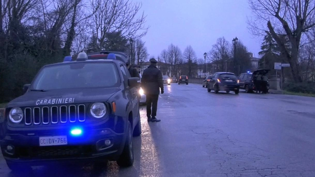 I carabinieri della compagnia di Città di Castello hanno svolto ieri una serie di controlli nel territorio del comune tifernate... I carabinieri della compagnia di Città di Castello hanno svolto ieri una serie di controlli nel territorio del comune tifernate...
