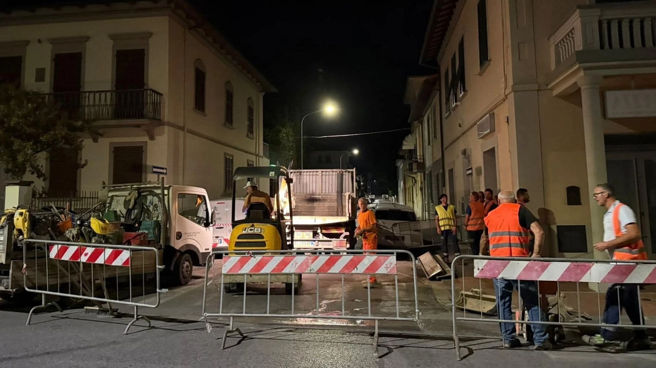 Sono durati tutta la notte i lavori di ripristino alla rete idrica nel comune di San Giovanni, dopo che quasi... Sono durati tutta la notte i lavori di ripristino alla rete idrica nel comune di San Giovanni, dopo che quasi...