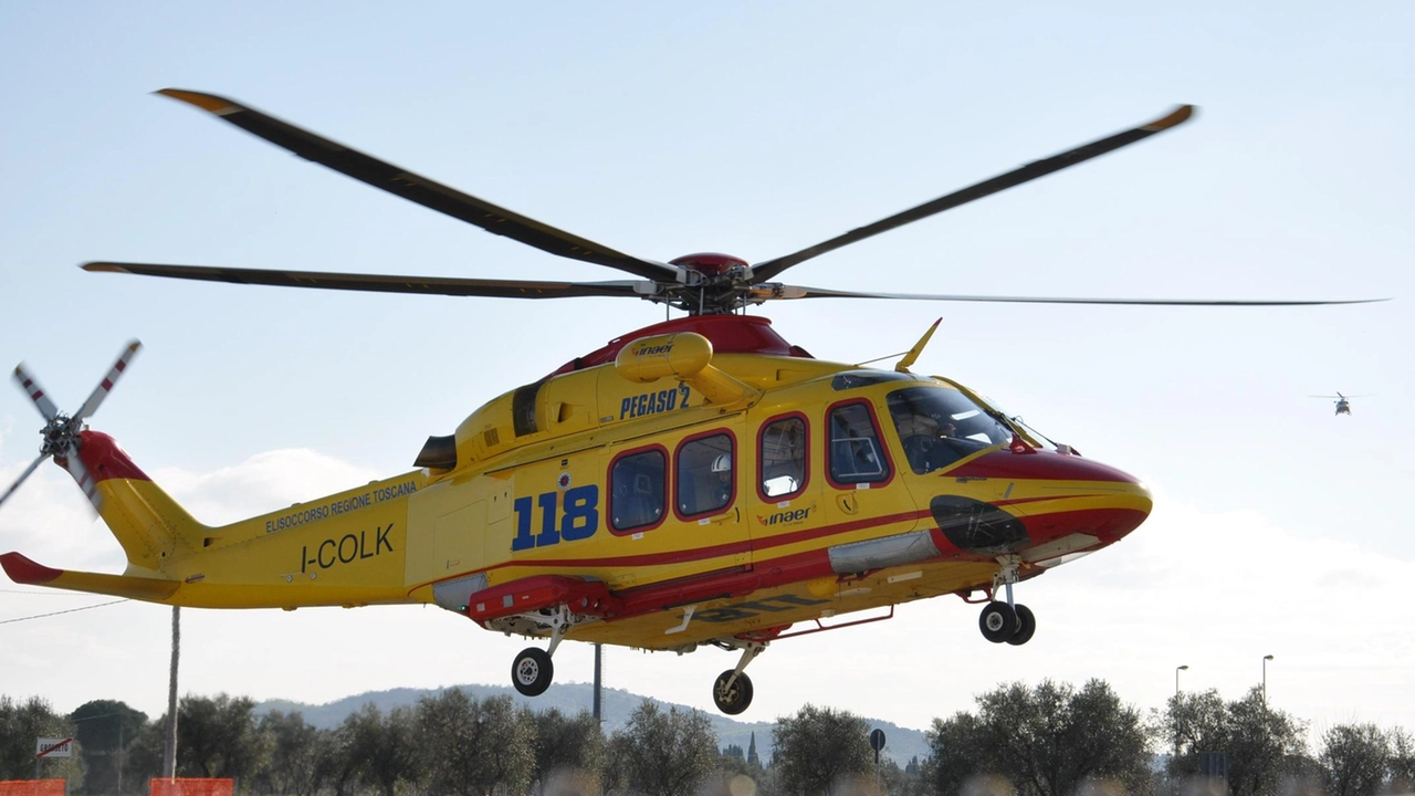 La donna è stata trasportata all’ospedale di Siena con l’elisoccorso Pegaso La donna è stata trasportata all’ospedale di Siena con l’elisoccorso Pegaso